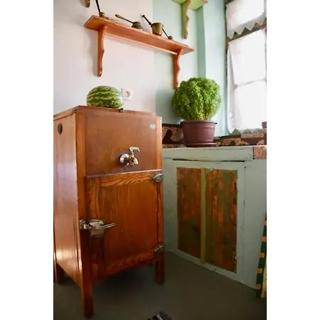 Yalos House * Pera Gyalos