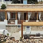 Vakantiehuis Yalos House Pera Gyalos