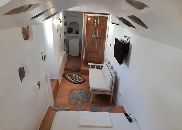 Yalos House بيت للعطل Pera Gyalos